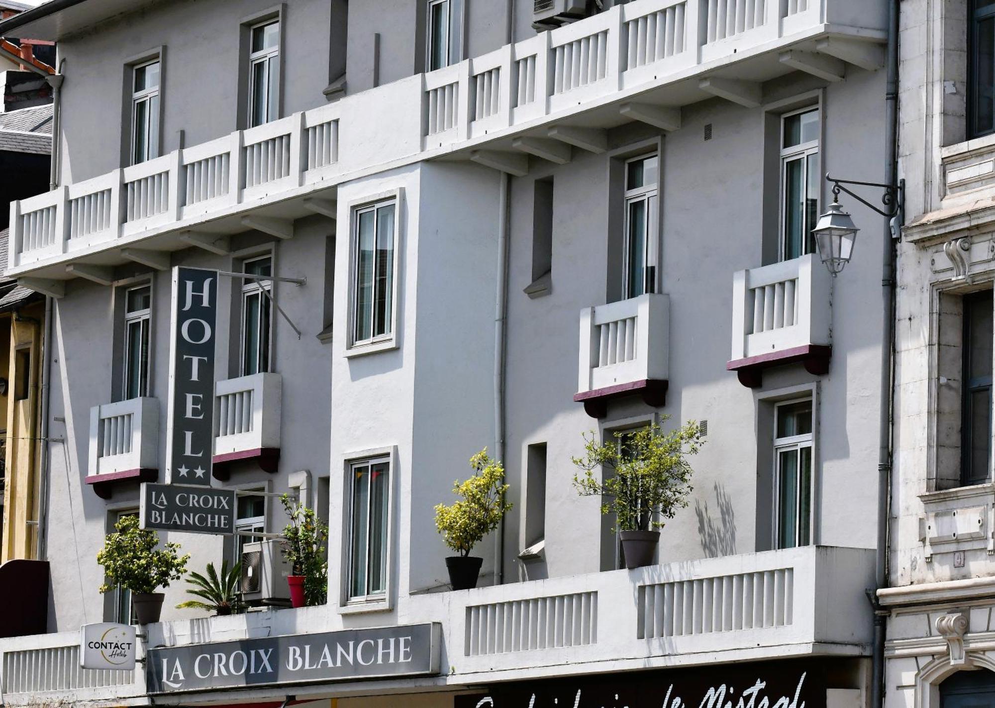 טרבה Hotel La Croix Blanche מראה חיצוני תמונה