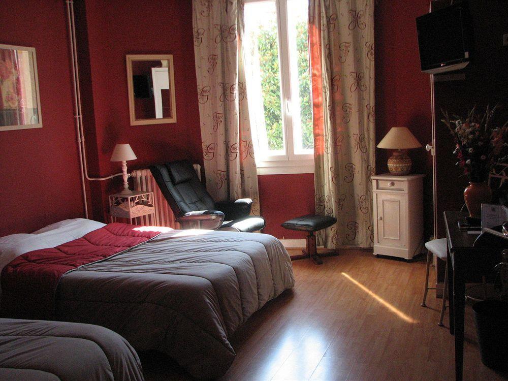 טרבה Hotel La Croix Blanche מראה חיצוני תמונה