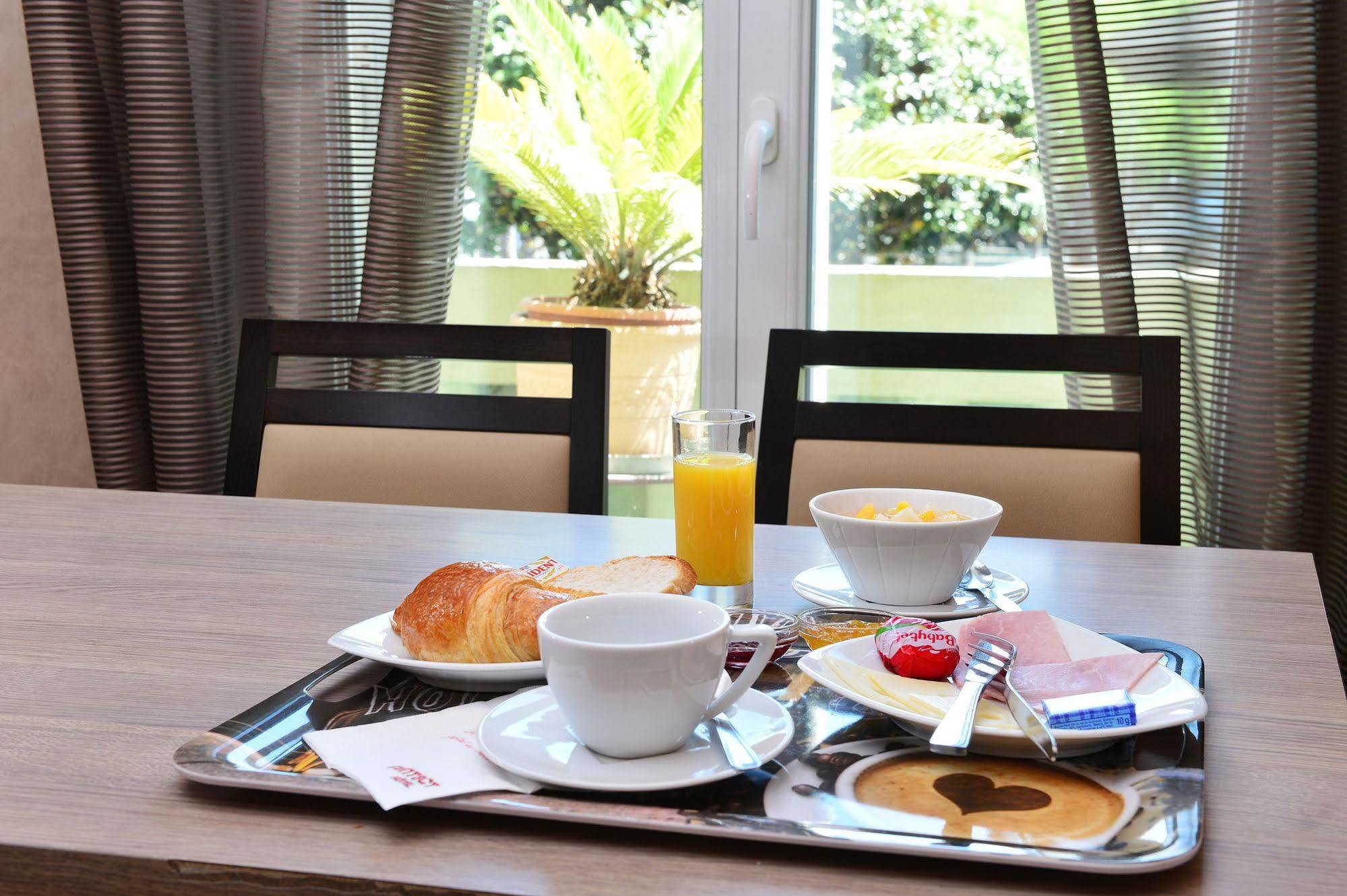 טרבה Hotel La Croix Blanche מראה חיצוני תמונה